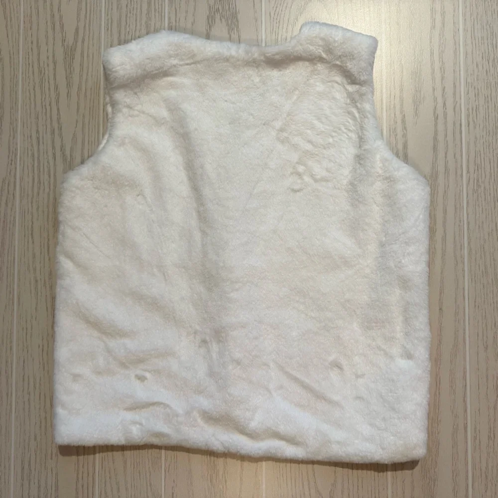 Epic Threads Girls‎ Size XL 18/20 White Faux Fur Vest NEW